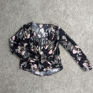 Mossimo Floral Black Women's Top